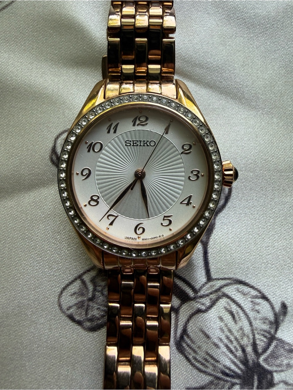 NWOT 2022 Seiko Essentials 6N01 29mm Quartz Watch